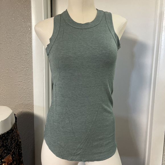 NWT Sage Green Soft Women’s Tank Medium NWT By Nostalgia - Picture 1 of 13